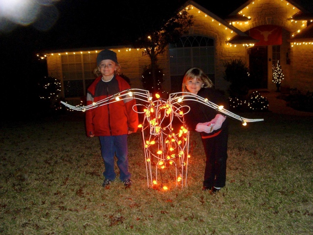 Hildebrand Christmas ScreenSaver/640x480_2005-12-04-07 Steiner Ranch Lights.jpg
